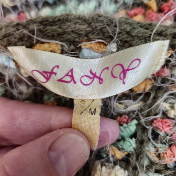 FANY Multicolored Oversized Eyelash Sweater - Picture 2 of 6